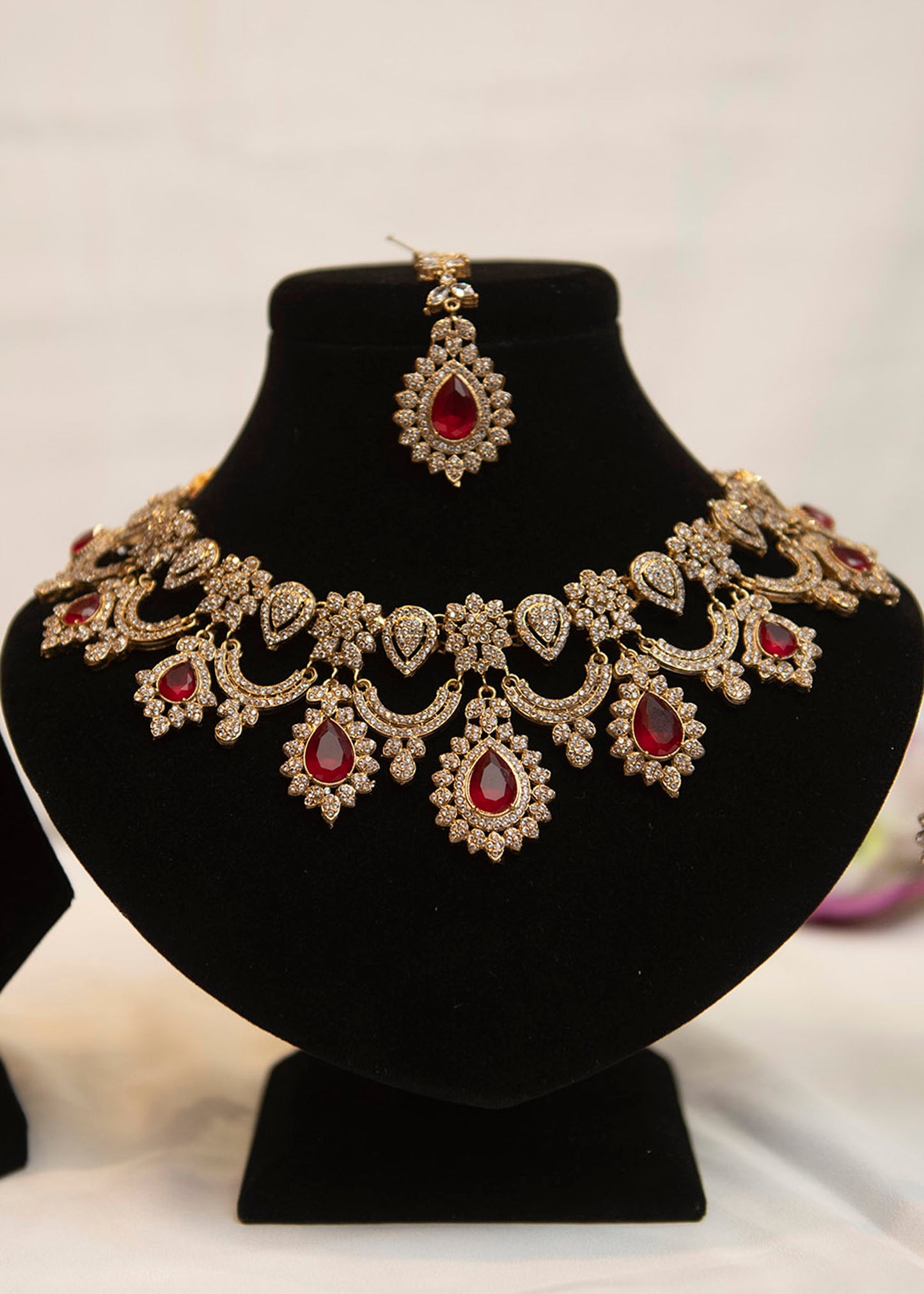Royal Radiance Bridal Jewellery Set