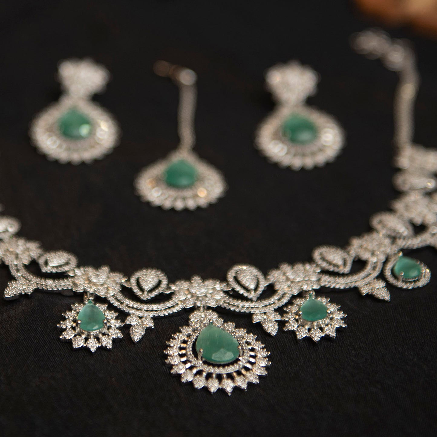 Noore Elan – Premium AD Maharani Necklace Set