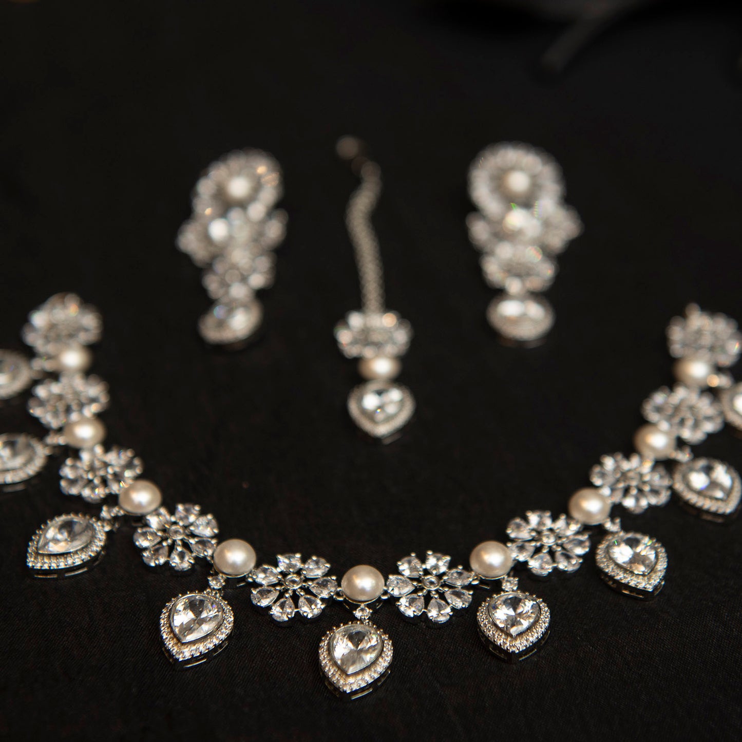Pearl Eclat Luxe Set – Regal Radiance Edition
