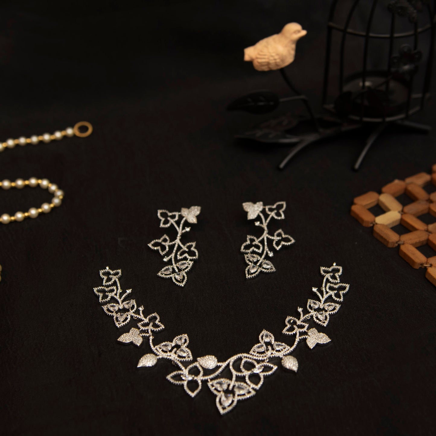 Ivy Whisper Luxe Set – Modern Bloom Edition