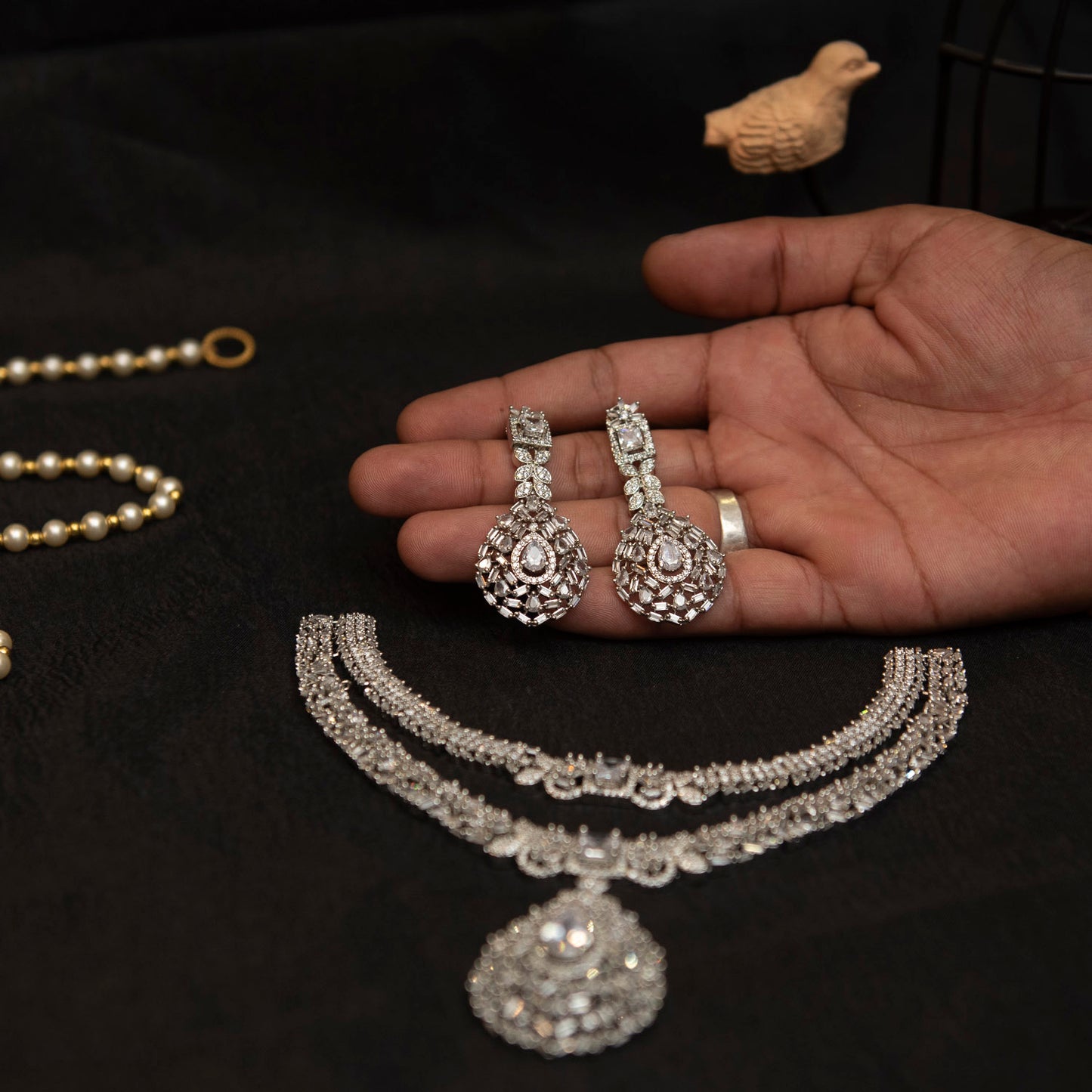 Sovereign Radiance – The Majestic Heirloom Set
