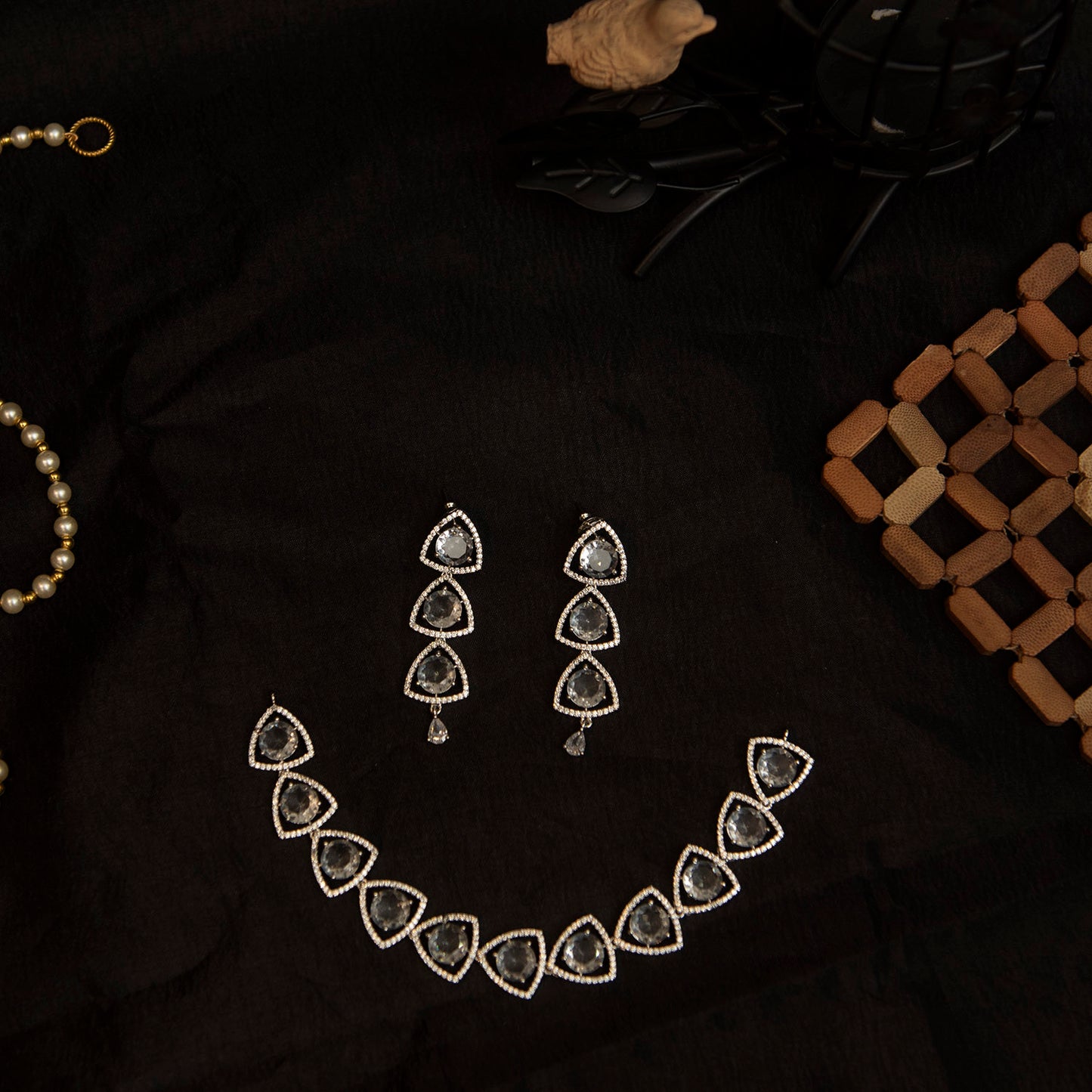 Trinity Radiance Choker Set – Dual Luxe Edition