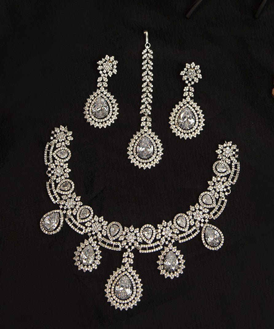 Zarqa Radiance – Luxe Maharani CZ Set