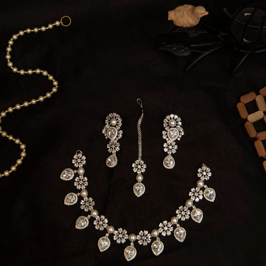 Pearl Eclat Luxe Set – Regal Radiance Edition