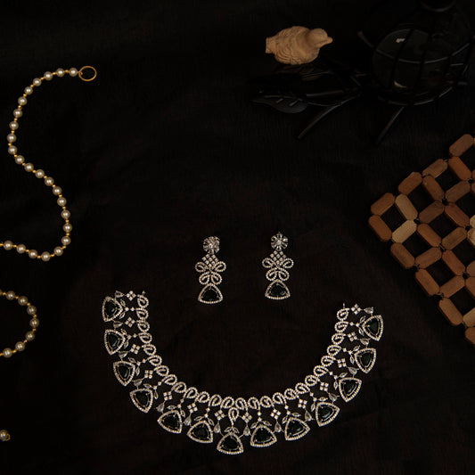 Midnight Ivy Luxe Set – Noir & Emerald Edition